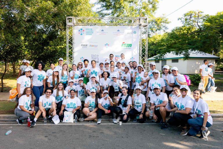 Más de 800 personas participan en el evento Alianza 5K por el Bienestar