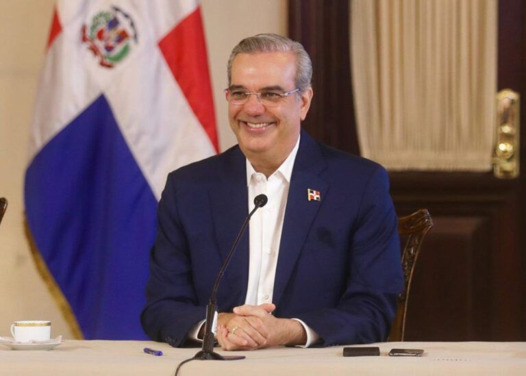 Presidente Abinader viaja este jueves a toma posesión gobernadora de Puerto Rico