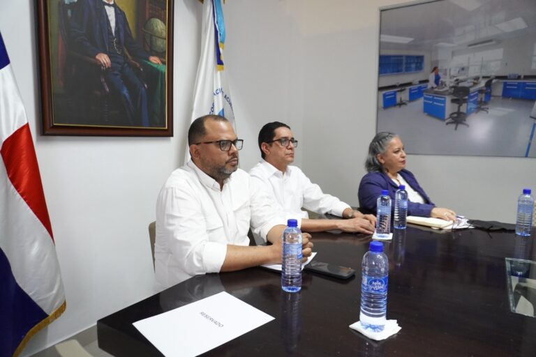 CORAAVEGA lidera el sector de agua y saneamiento en Evaluación del Desempeño Institucional 2024