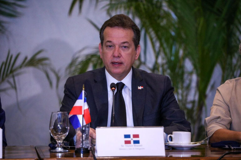 Ministerio de Industria y Comercio valora levantamiento de restricción a Central Romana por parte de CBP; reafirma compromiso de RD con mejores prácticas
