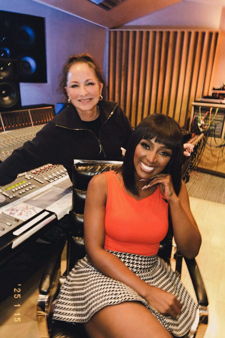 Amara La Negra protagoniza el nuevo videoclip de Gloria Estefan, “La Vecina (No Sé Na’)”